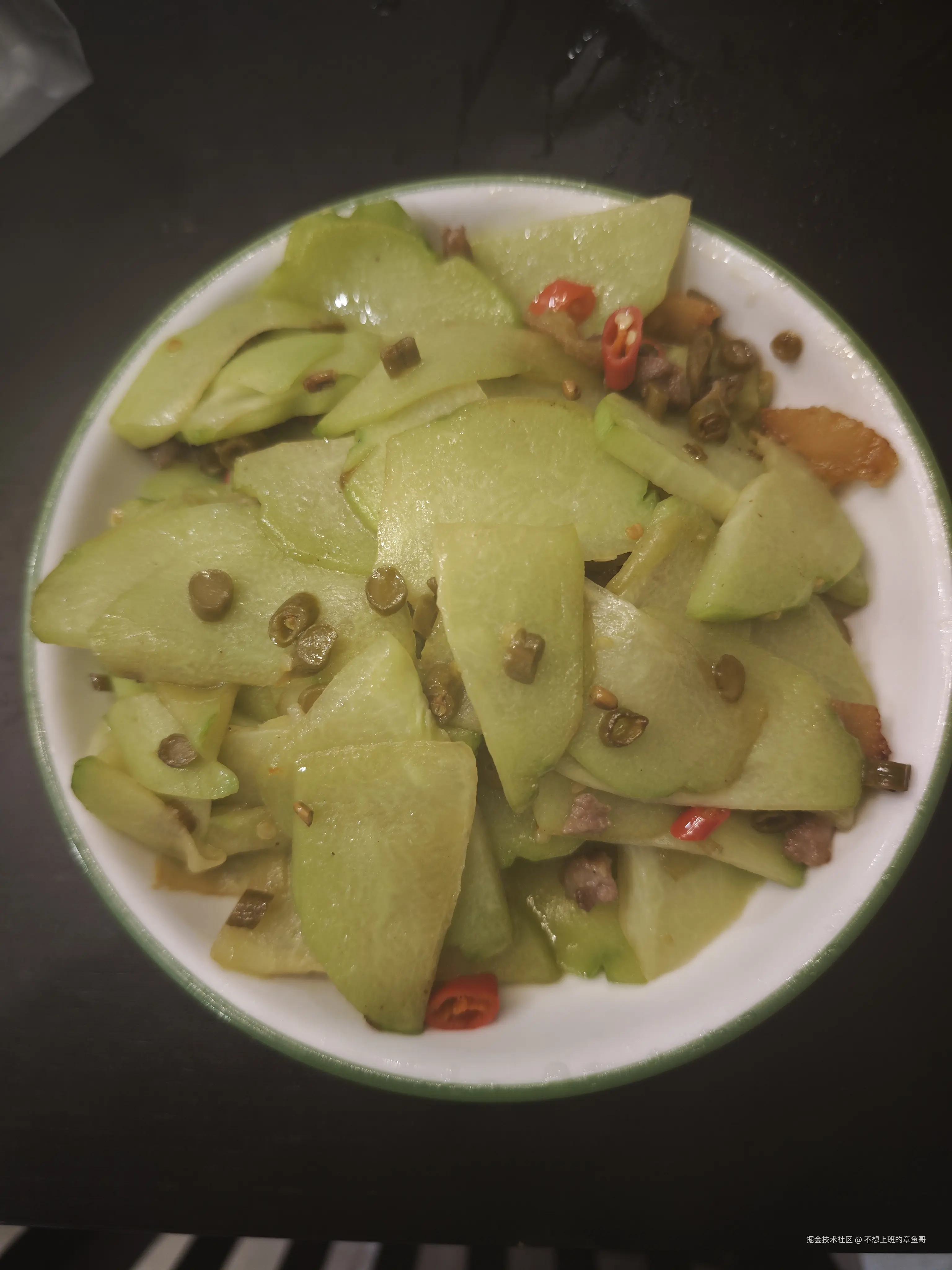 不想上班的章鱼哥于2025-12-23 16:33发布的图片