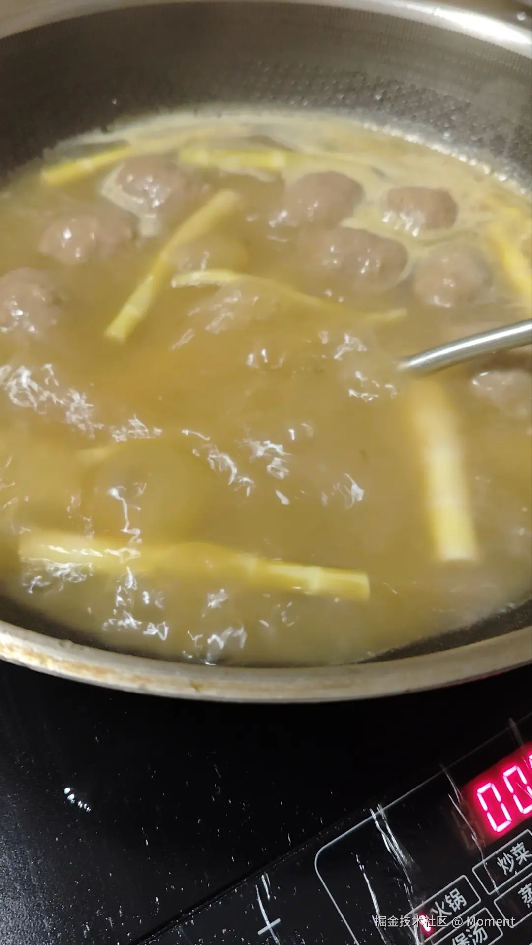 Moment于2025-08-04 11:24发布的图片