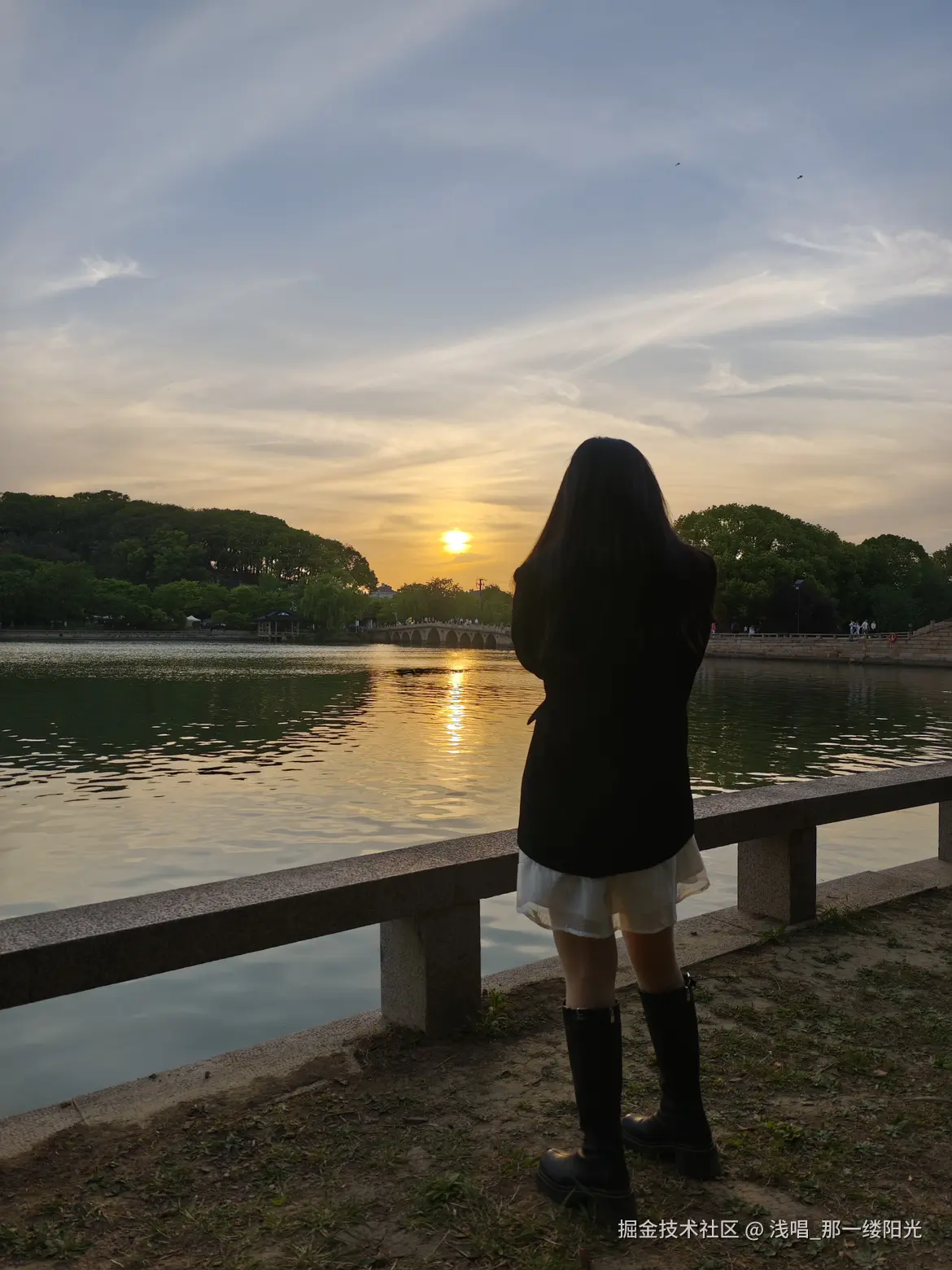 浅唱_那一缕阳光于2025-04-22 01:53发布的图片