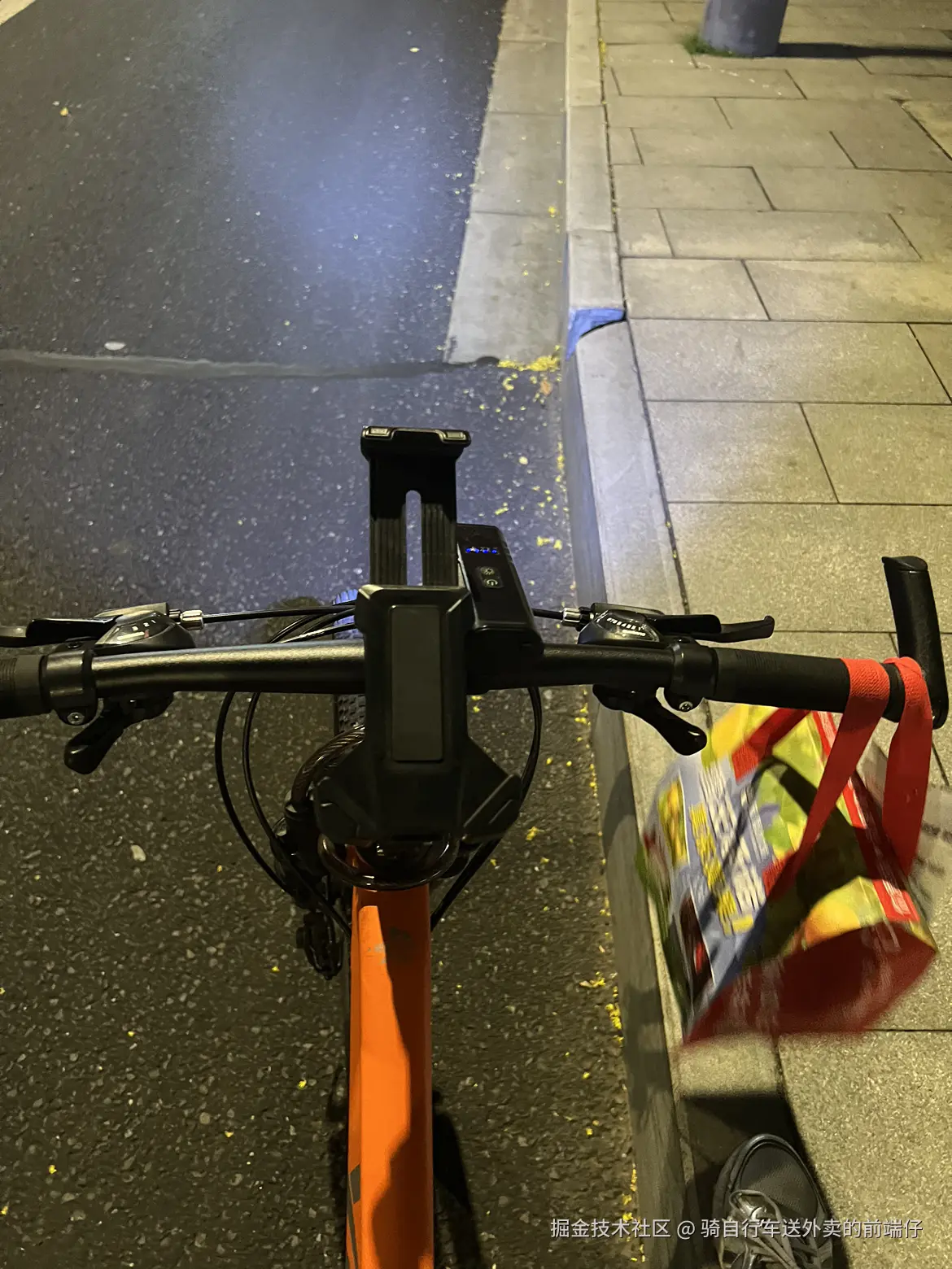 骑自行车送外卖的前端仔于2025-09-17 09:21发布的图片