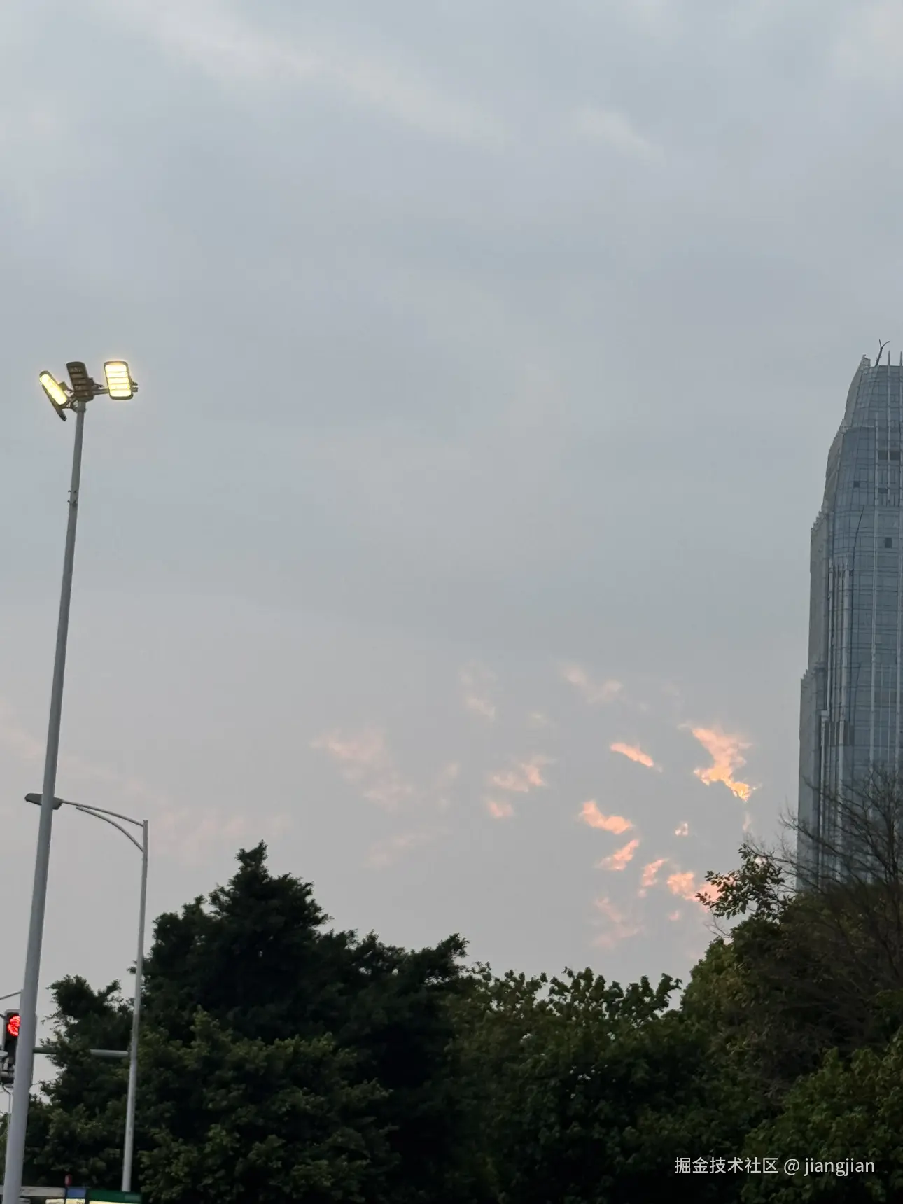 jiangjian于2025-04-11 17:54发布的图片