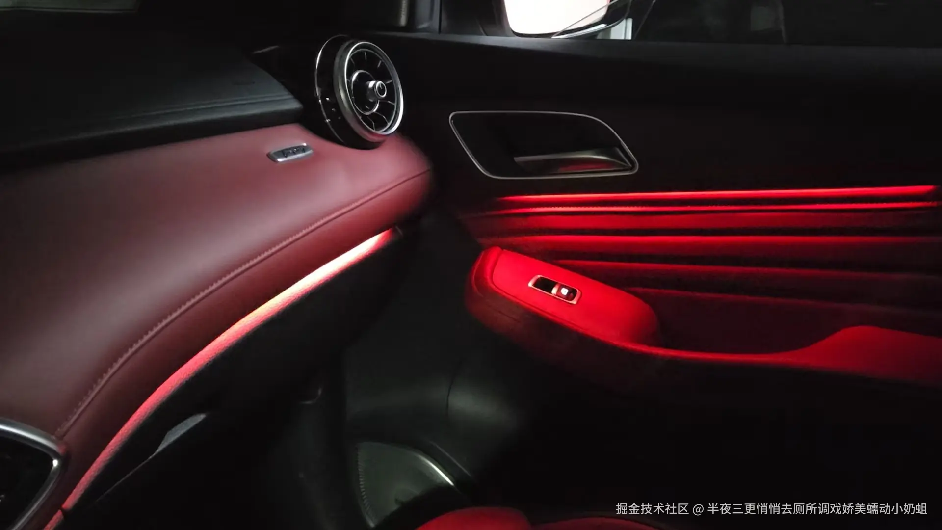 半夜三更悄悄去厕所调戏娇美蠕动小奶蛆于2026-03-23 15:32发布的图片