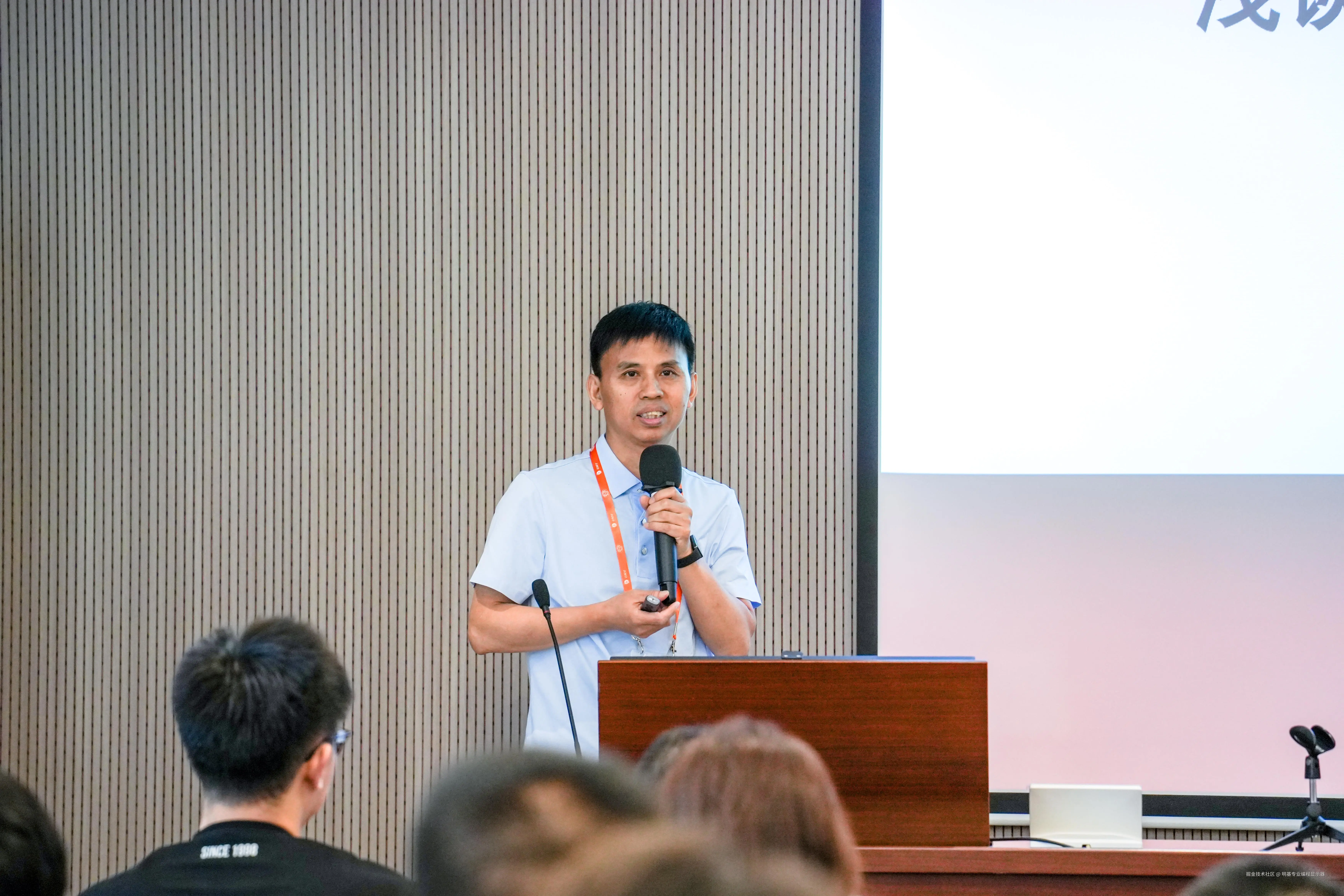 明基专业编程显示器于2025-08-14 16:01发布的图片