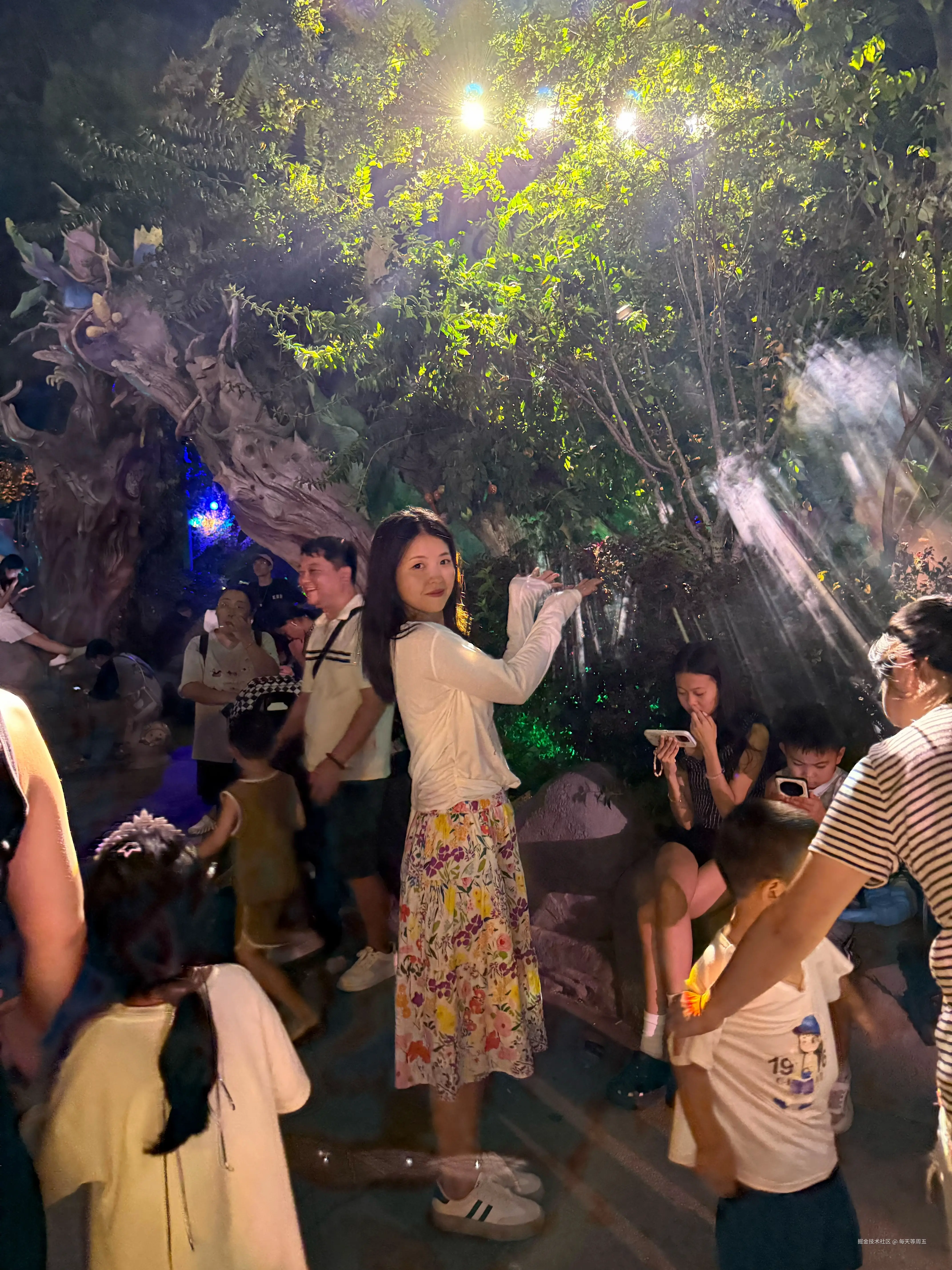 每天等周五于2025-08-25 17:16发布的图片