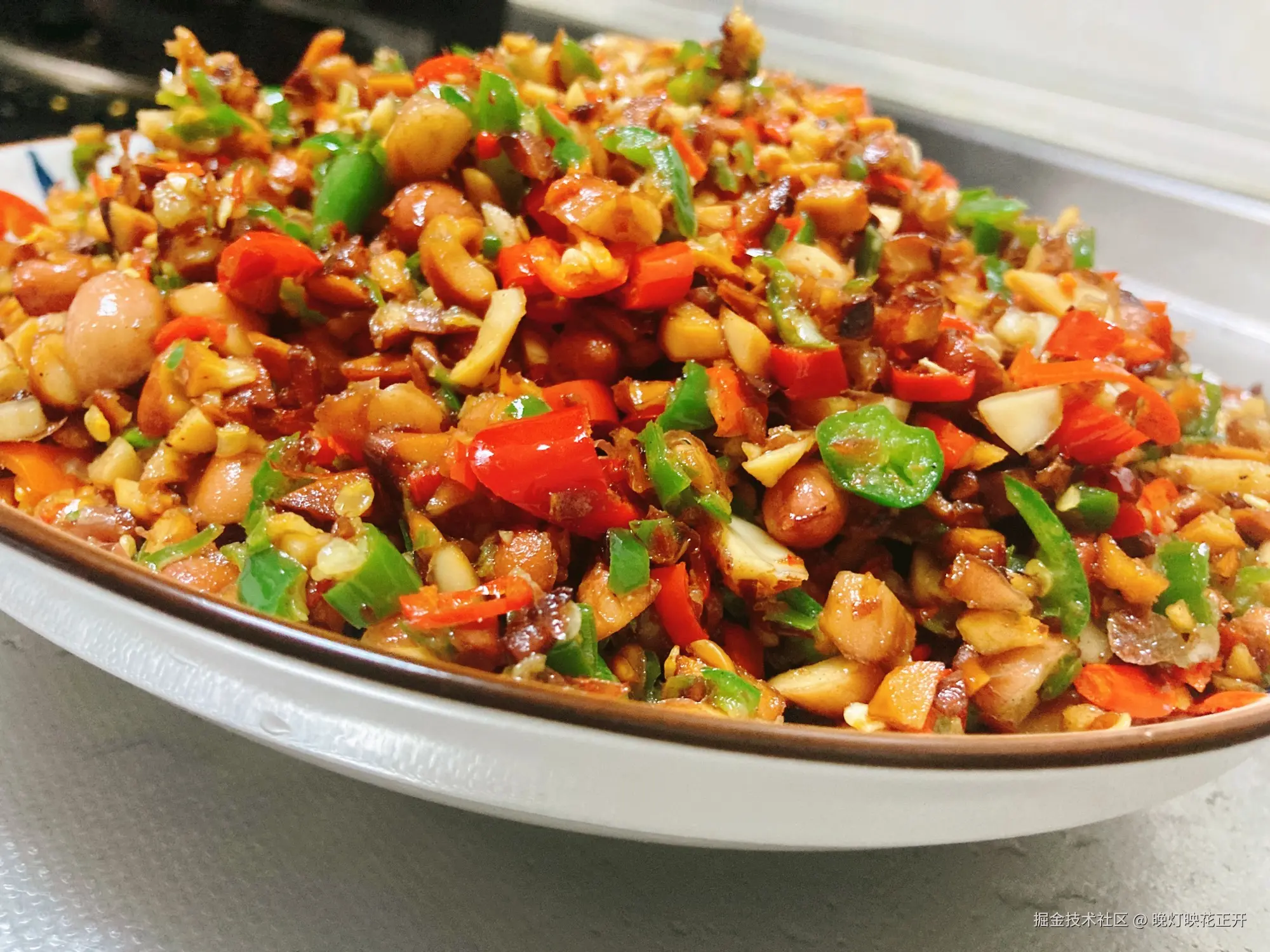 晚灯映花正开于2024-12-17 09:16发布的图片