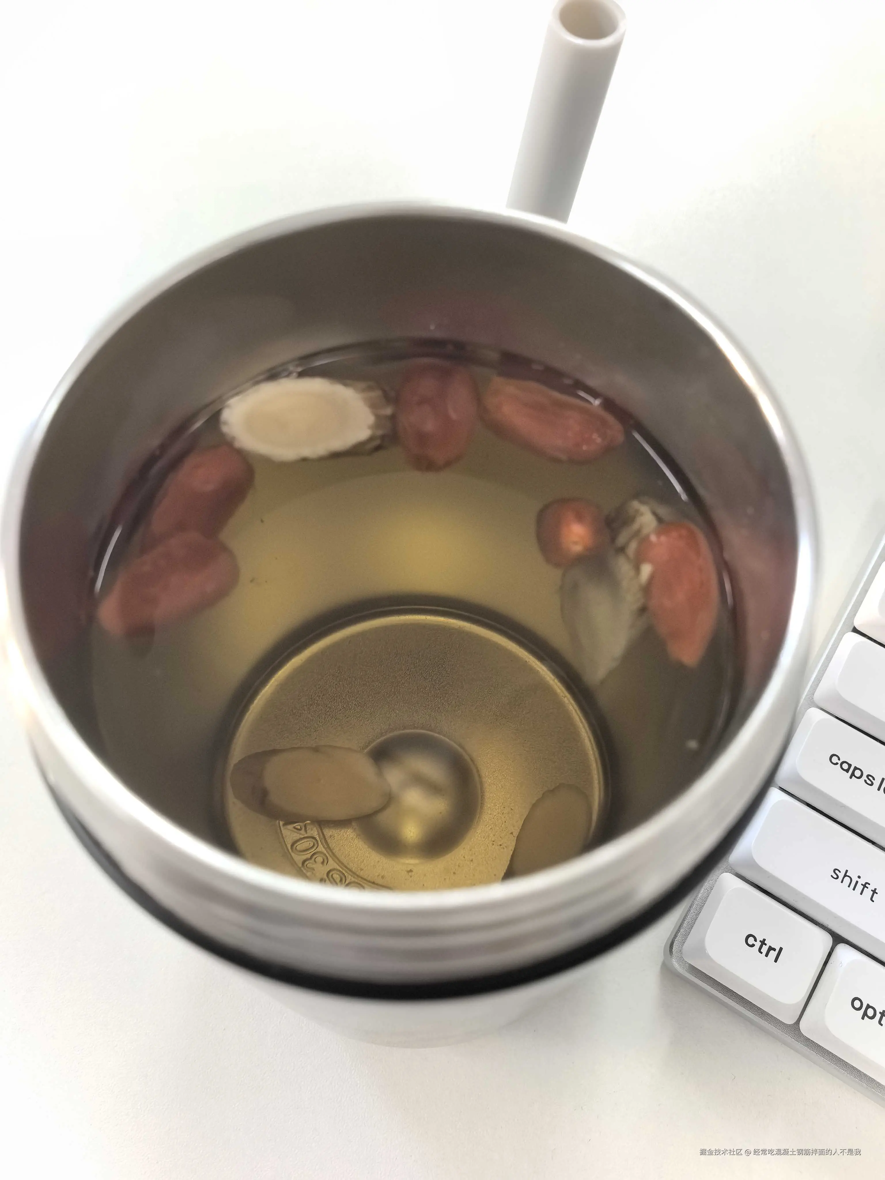 经常吃混凝土钢筋拌面的人不是我于2024-11-12 10:18发布的图片