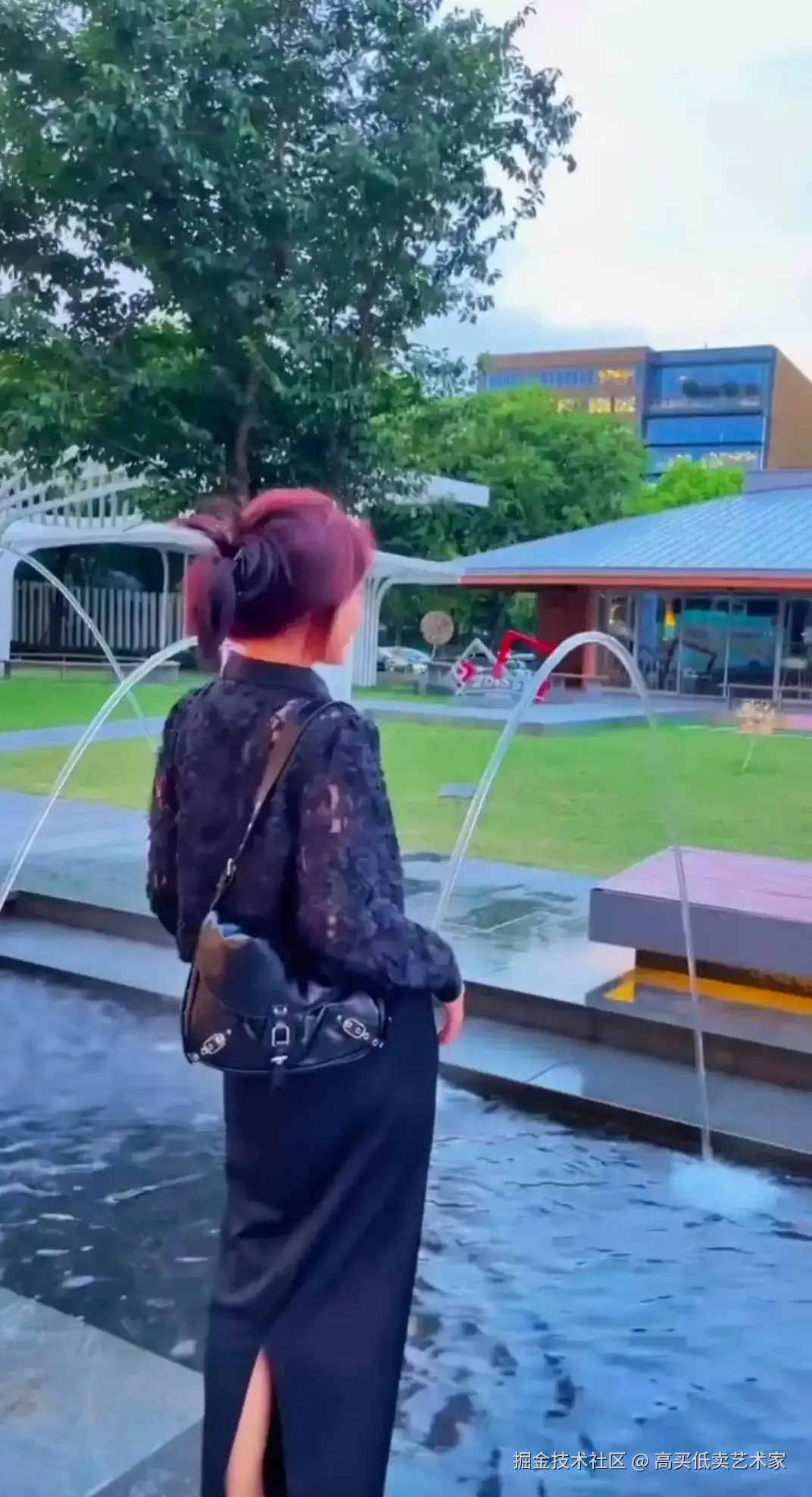 高买低卖艺术家于2025-10-24 15:49发布的图片