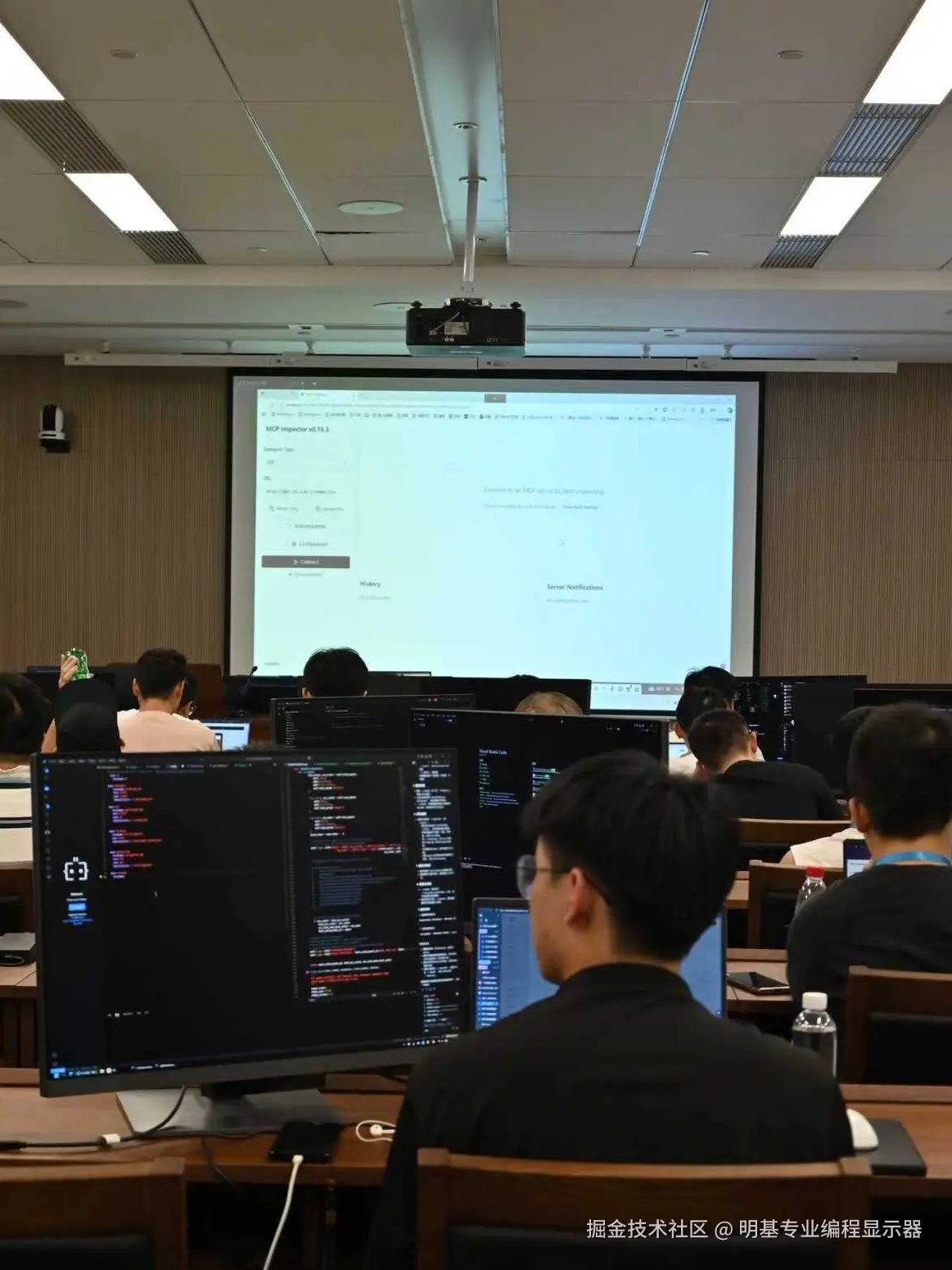 明基专业编程显示器于2025-08-14 16:01发布的图片