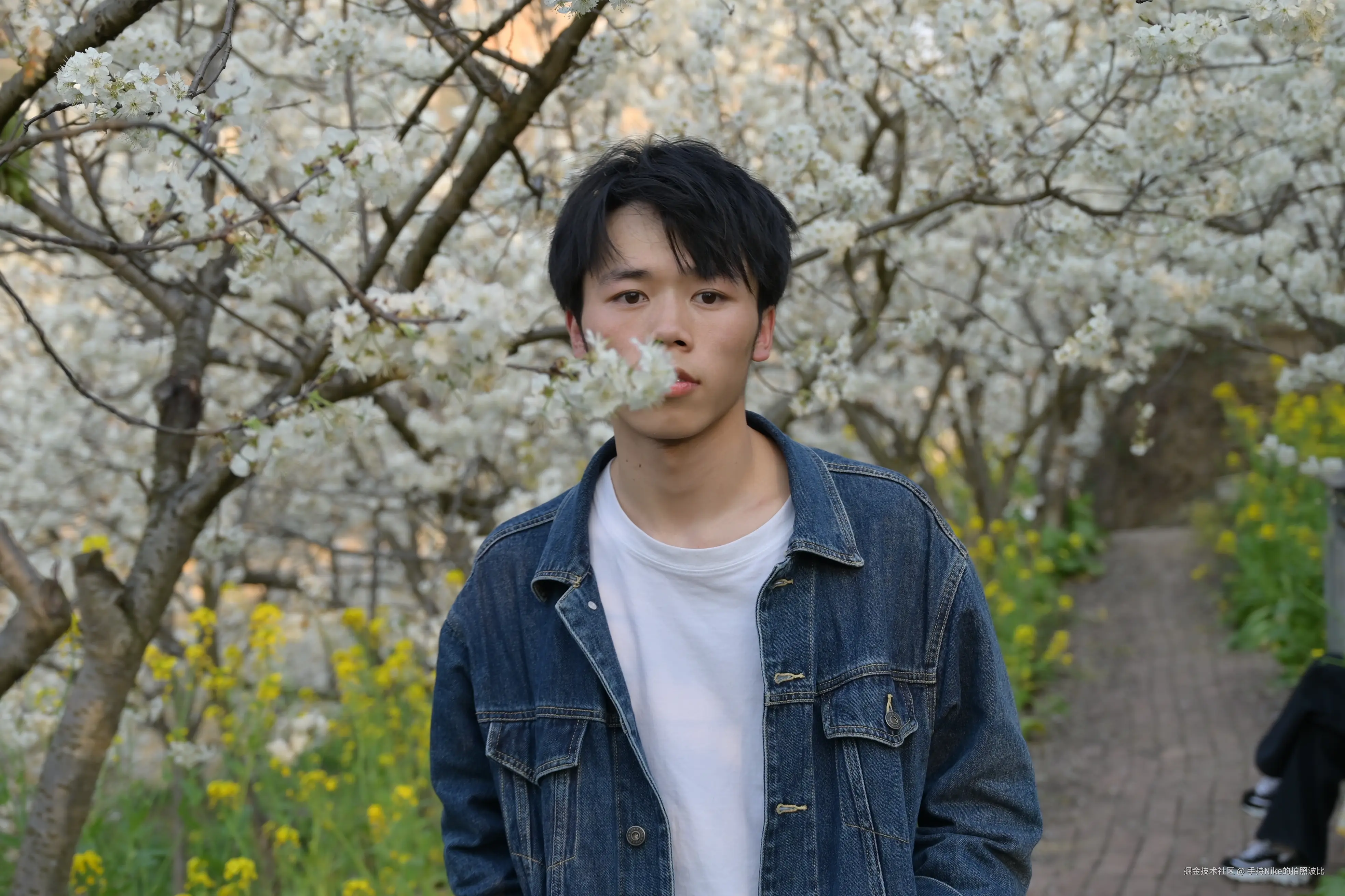 手持Nike的拍照波比于2025-03-03 09:42发布的图片