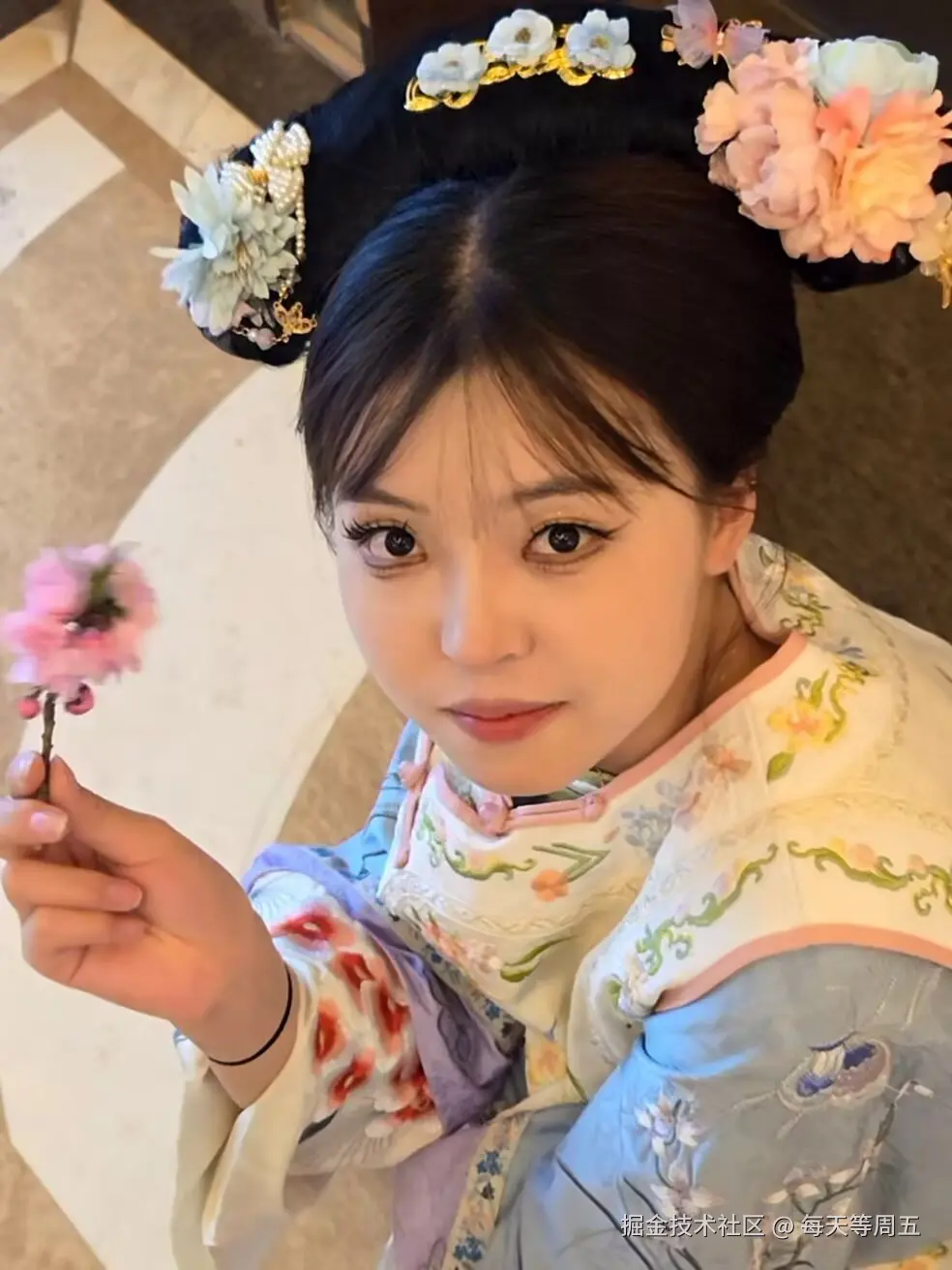 每天等周五于2025-04-07 10:41发布的图片